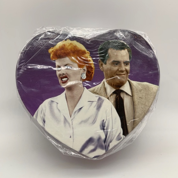 VTG Vandor I Love Lucy Retro Lucy & Ricky Heart Shape Cardstock Trinket Box NEW! - Picture 2 of 13